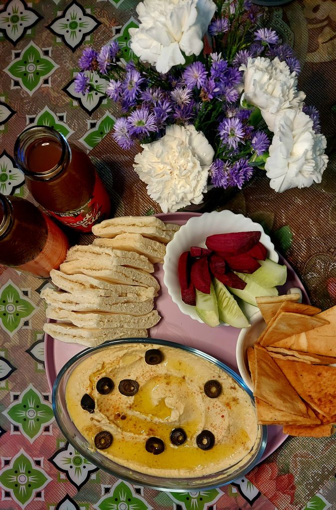 Hummus con aceitunas