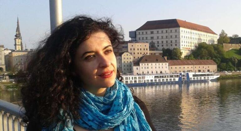 Leila NachawatI