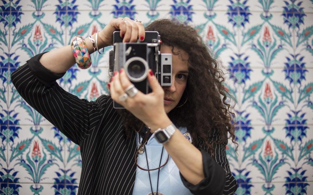 Naziha Arebi