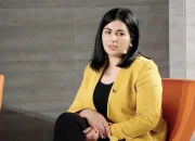 Khadija Amin: periodista  afgana que desafía el silencio