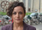 Sara Ishaq: contar la verdad desde la raíz